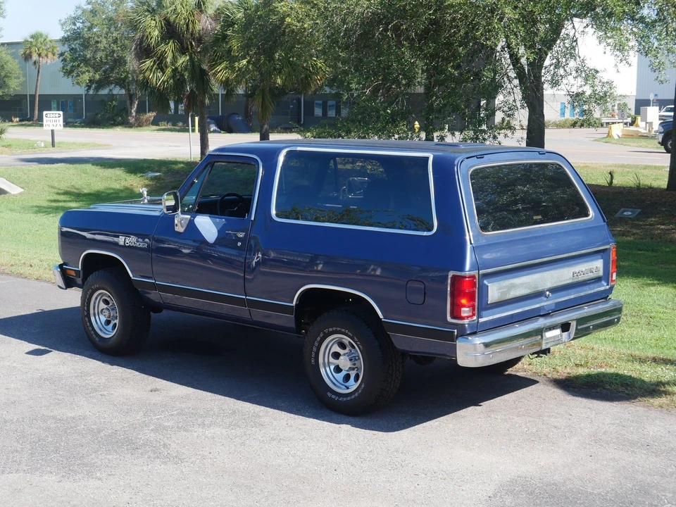 1988 Dodge Ramcharger - Image 22 of 24