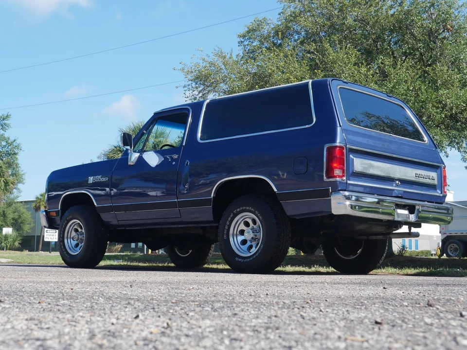 1988 Dodge Ramcharger - Image 21 of 24