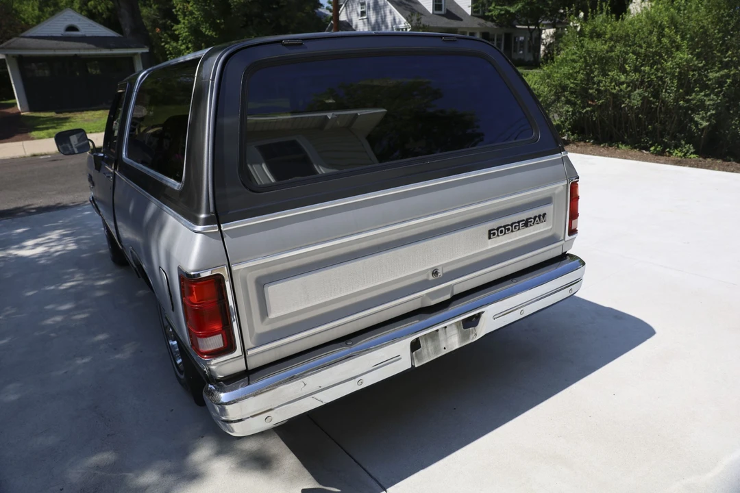 1988 Dodge Ramcharger - Image 7 of 31