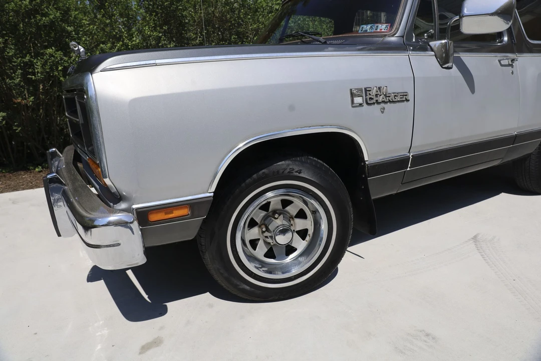 1988 Dodge Ramcharger - Image 24 of 31
