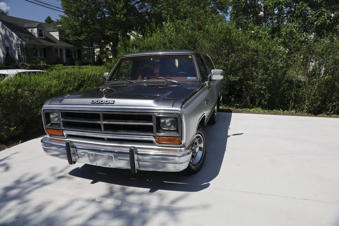1988 Dodge Ramcharger - Image 2 of 31