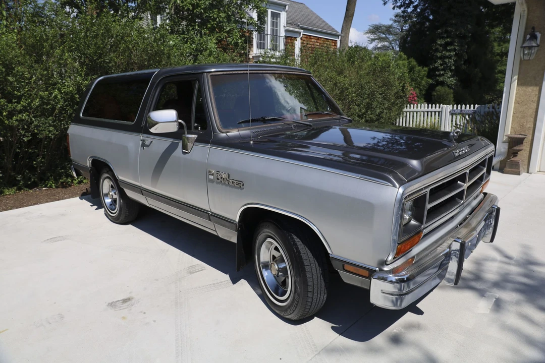 1988 Dodge Ramcharger - Image 17 of 31