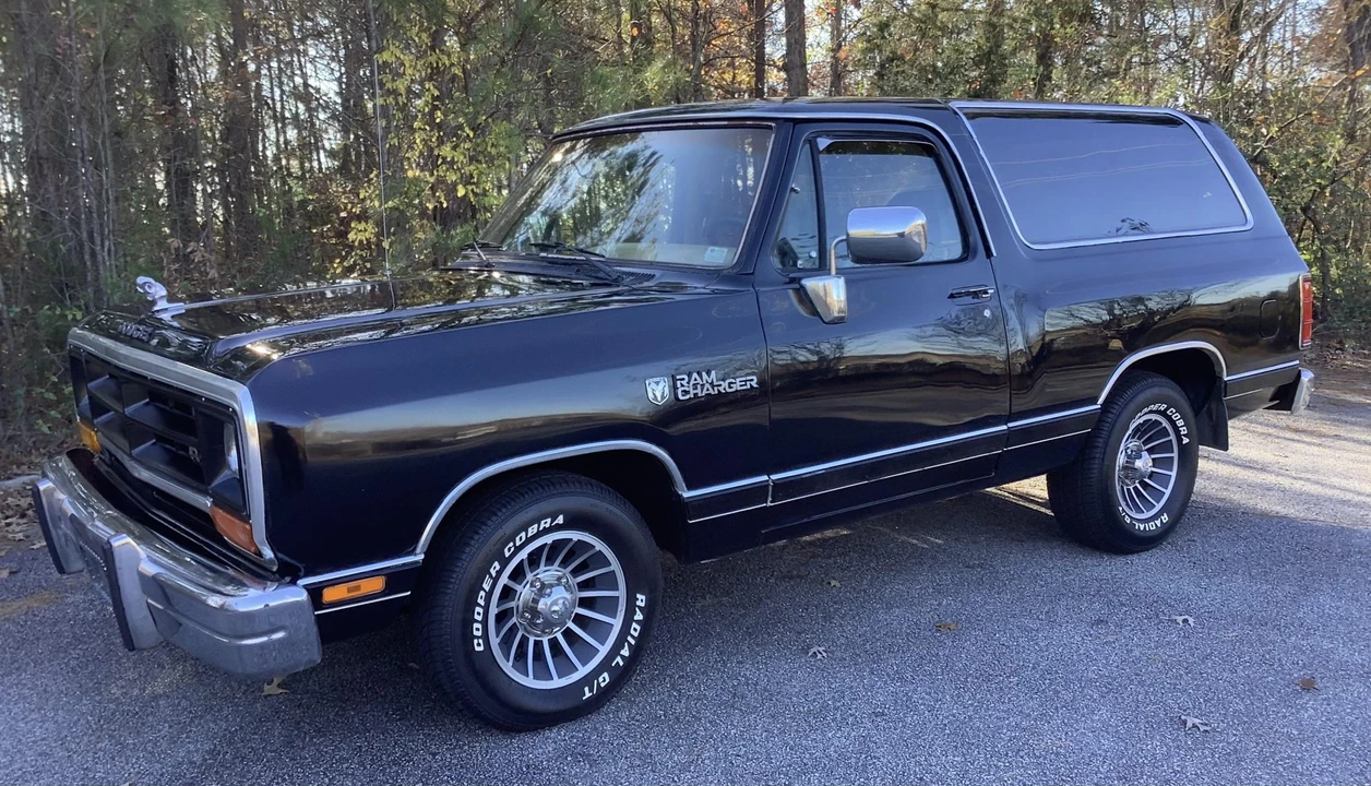 1988 Dodge Ramcharger - Image 12 of 31