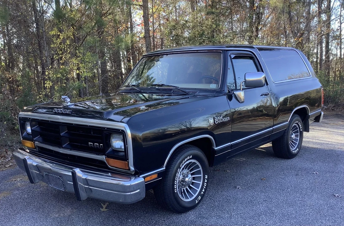 1988 Dodge Ramcharger - Image 11 of 31