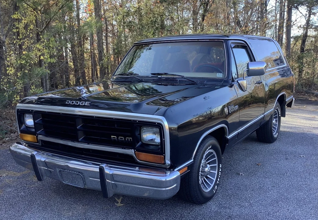 1988 Dodge Ramcharger - Image 10 of 31