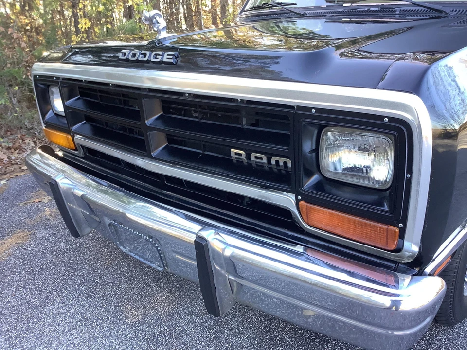1988 Dodge Ramcharger - Image 16 of 31