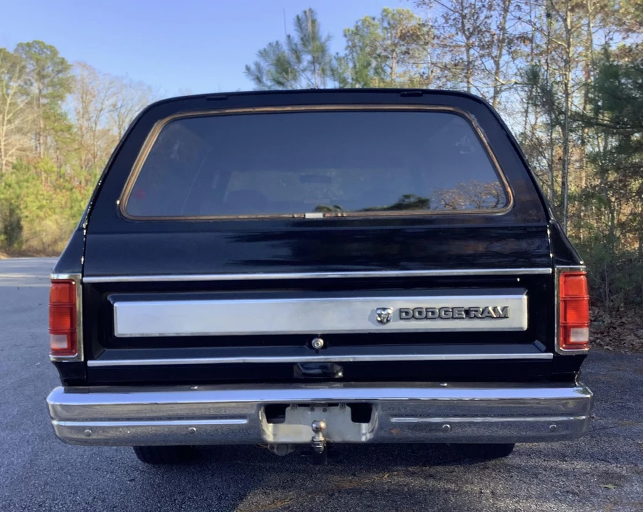 1988 Dodge Ramcharger - Image 14 of 31