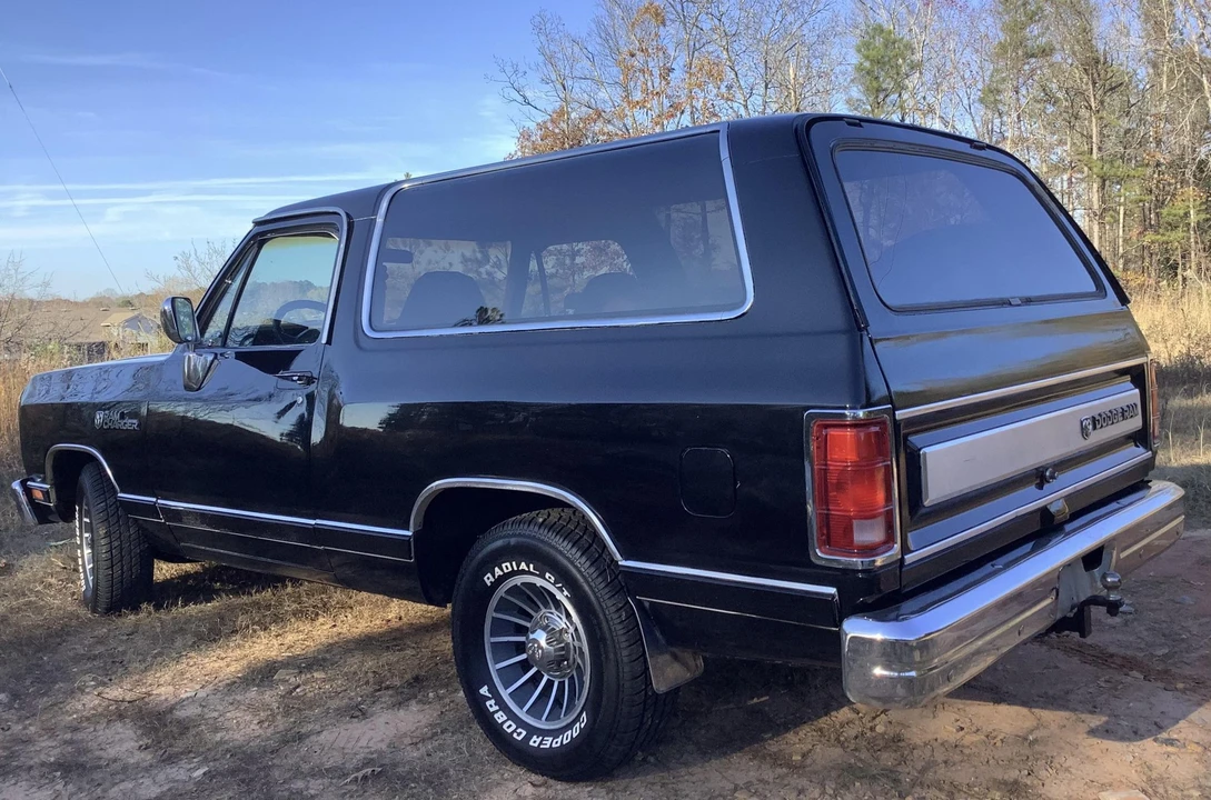 1988 Dodge Ramcharger - Image 6 of 31