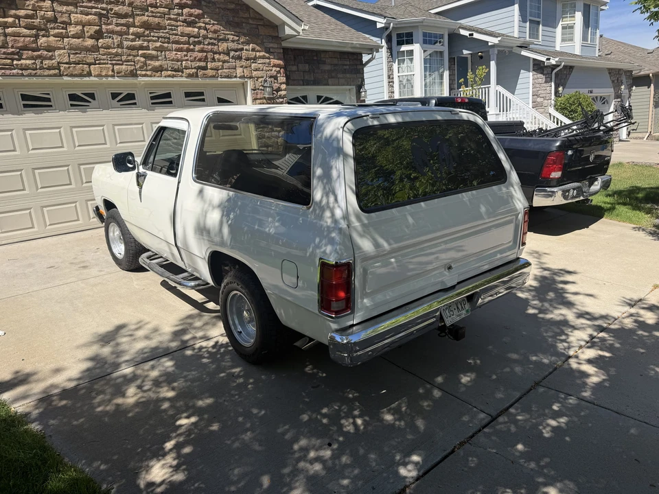 1988 Dodge Ramcharger - Image 9 of 31