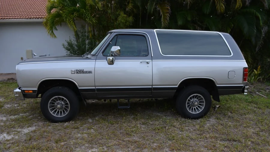 1988 Dodge Ramcharger - Image 2 of 26