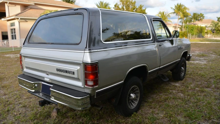 1988 Dodge Ramcharger - Image 24 of 26
