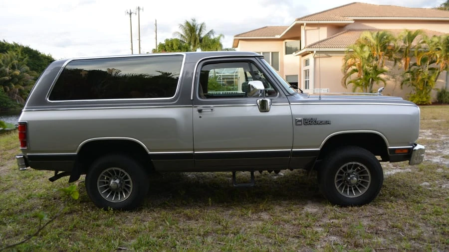 1988 Dodge Ramcharger - Image 25 of 26