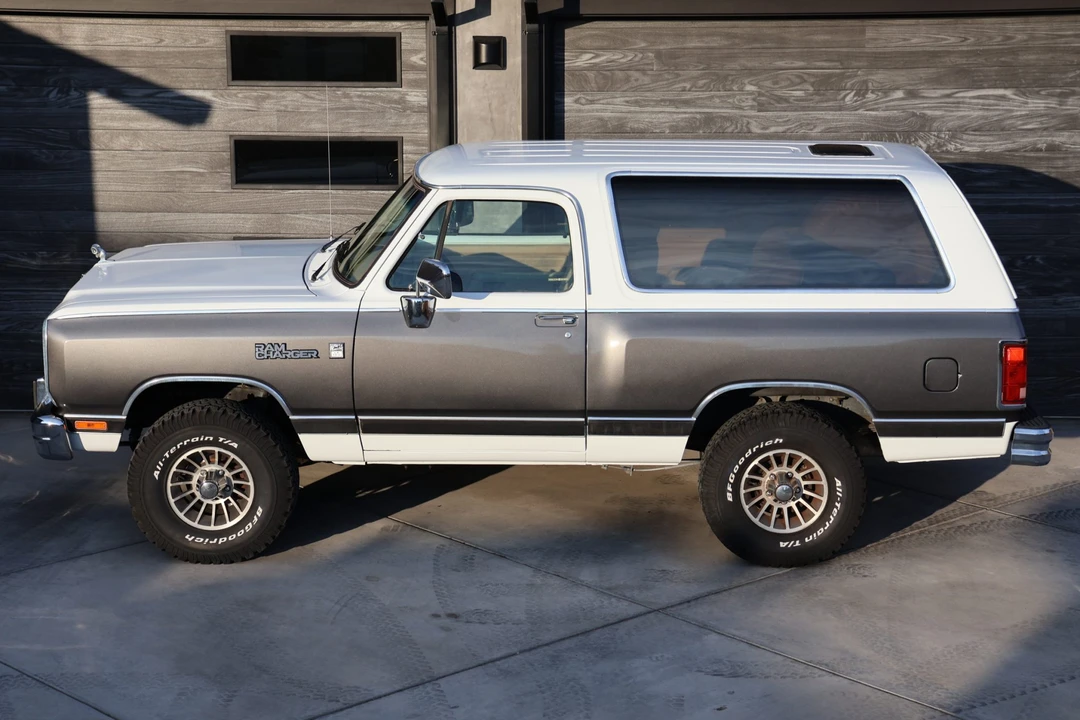 1988 Dodge Ramcharger - Image 15 of 31