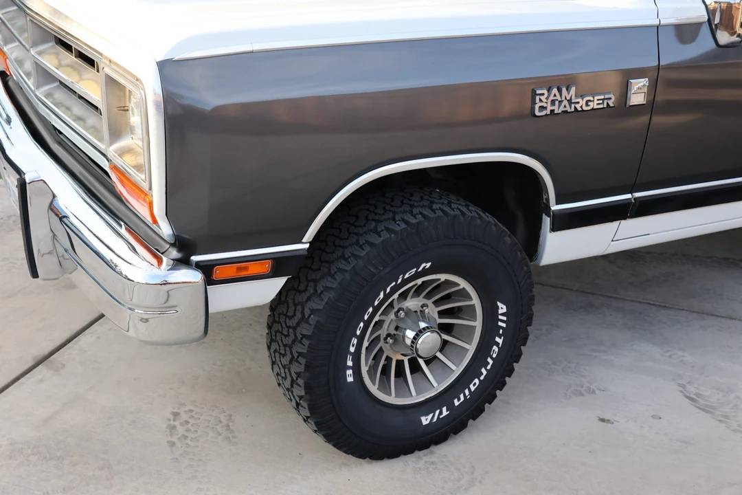 1988 Dodge Ramcharger - Image 17 of 31