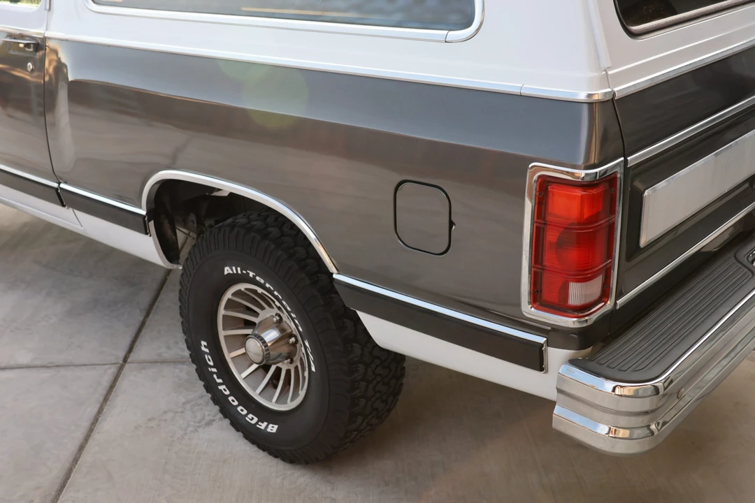 1988 Dodge Ramcharger - Image 27 of 31