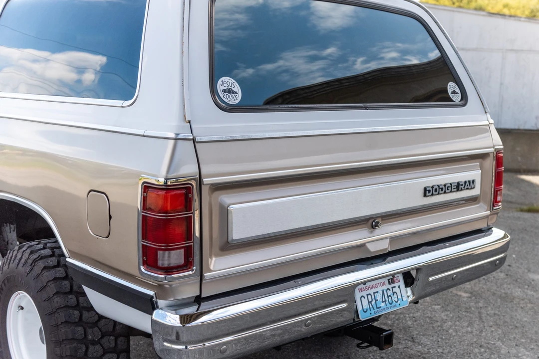 1988 Dodge Ramcharger - Image 24 of 31