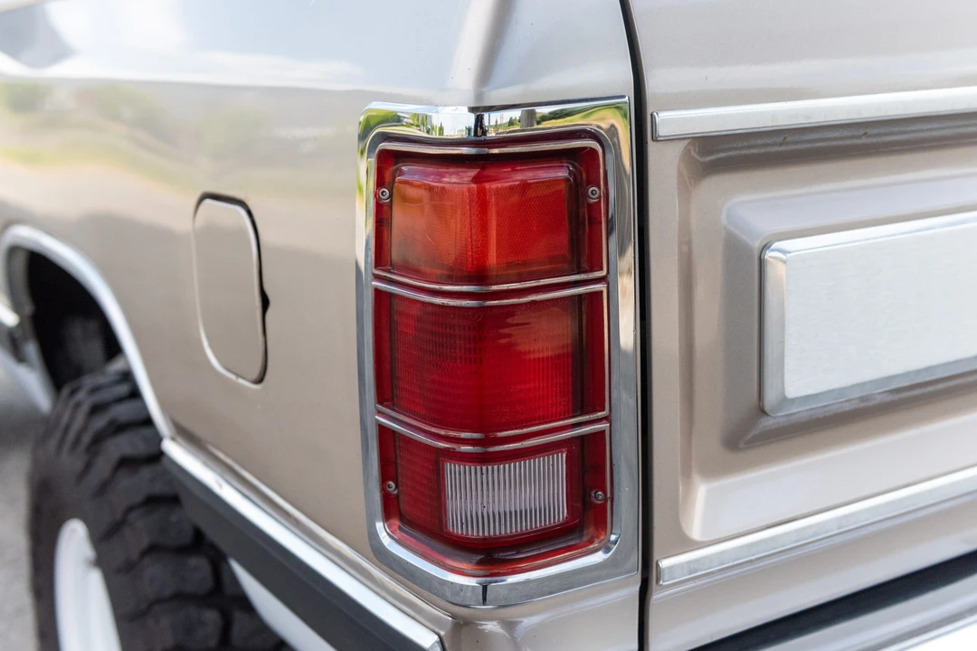 1988 Dodge Ramcharger - Image 21 of 31