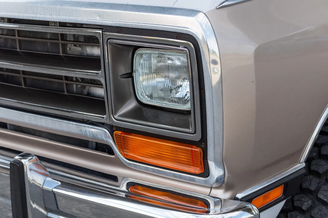 1988 Dodge Ramcharger - Image 13 of 31