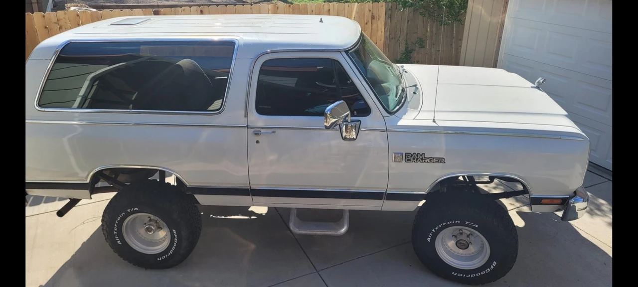1988 Dodge Ramcharger - Image 12 of 31