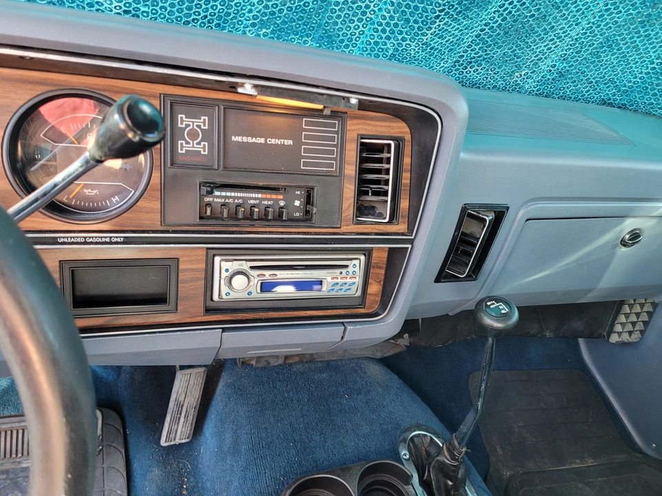 1988 Dodge Ramcharger - Image 21 of 31
