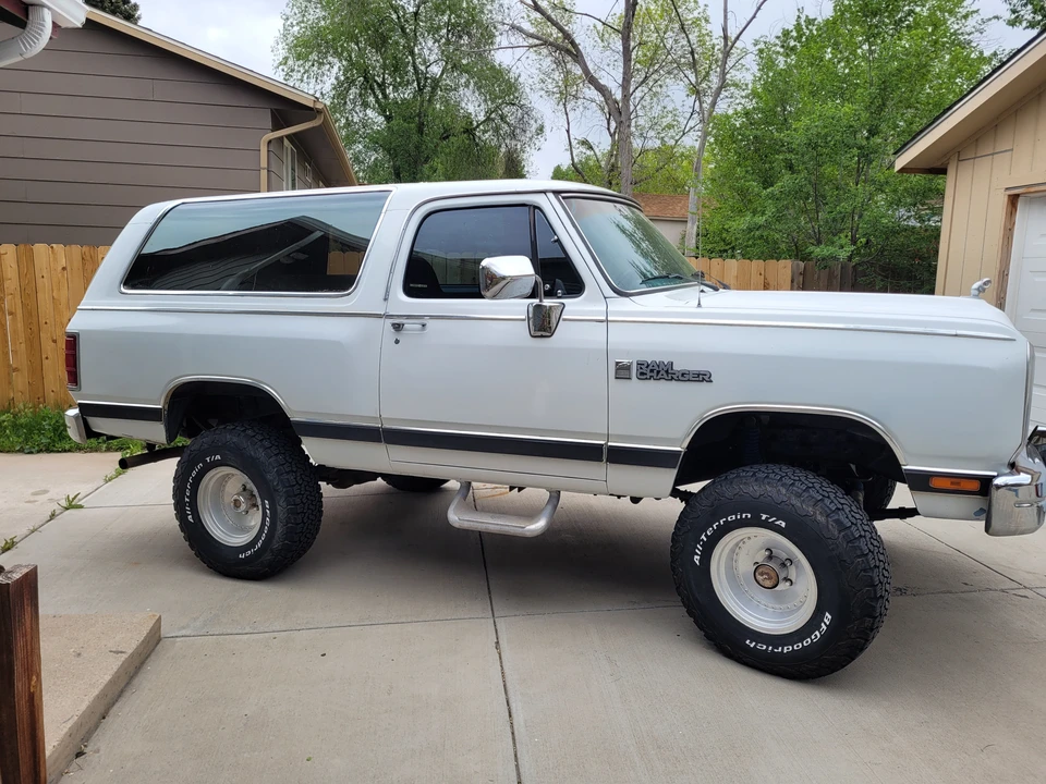 1988 Dodge Ramcharger - Image 8 of 31