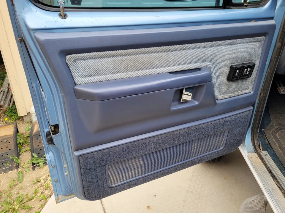 1988 Dodge Ramcharger - Image 24 of 31