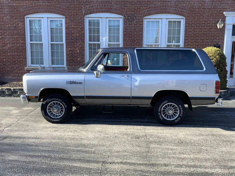 1988 Dodge Ramcharger - Image 2 of 8