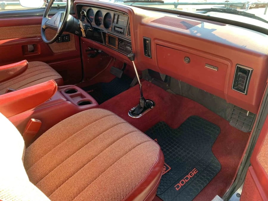 1988 Dodge Ramcharger - Image 6 of 8