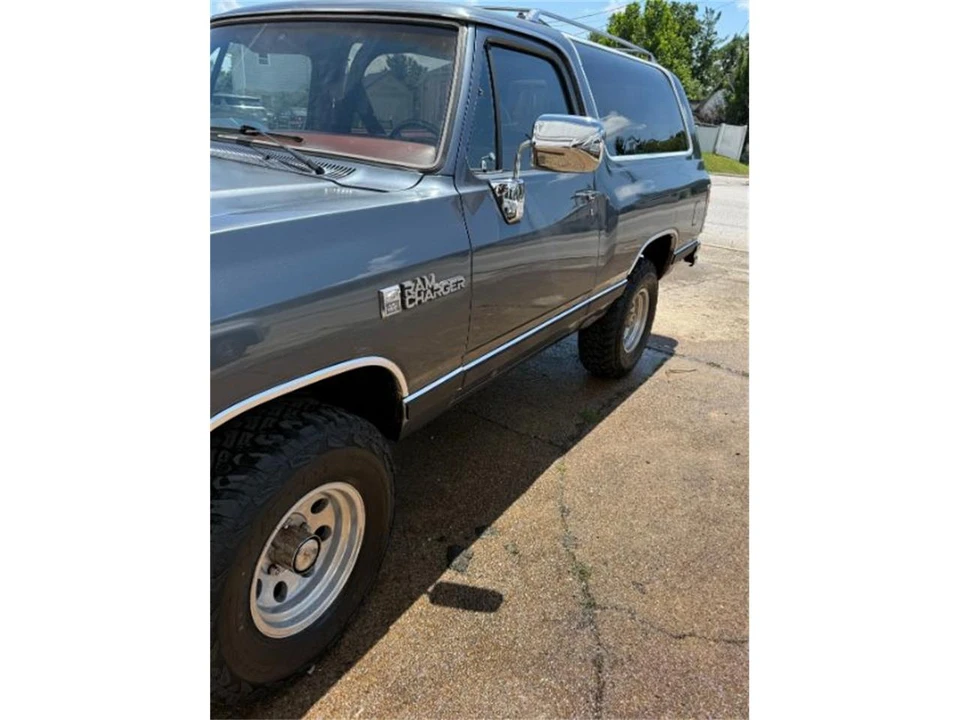 1988 Dodge Ramcharger - Image 3 of 18