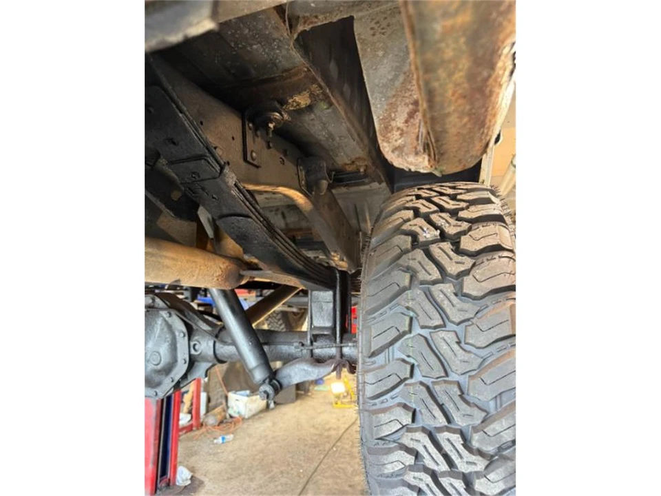 1988 Dodge Ramcharger - Image 17 of 18