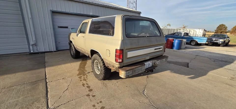 1988 Dodge Ramcharger - Image 4 of 8