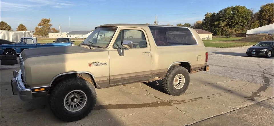 1988 Dodge Ramcharger - Image 2 of 9