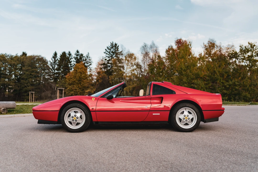 1988 Ferrari 328 GTS - Image 9 of 31