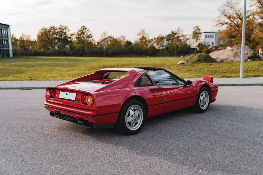 1988 Ferrari 328 GTS - Image 6 of 31