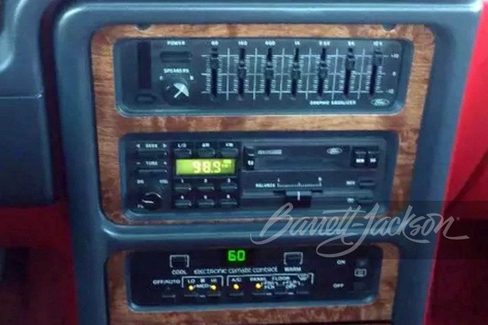 1988 Ford Thunderbird 9th Gen - Image 6 of 9
