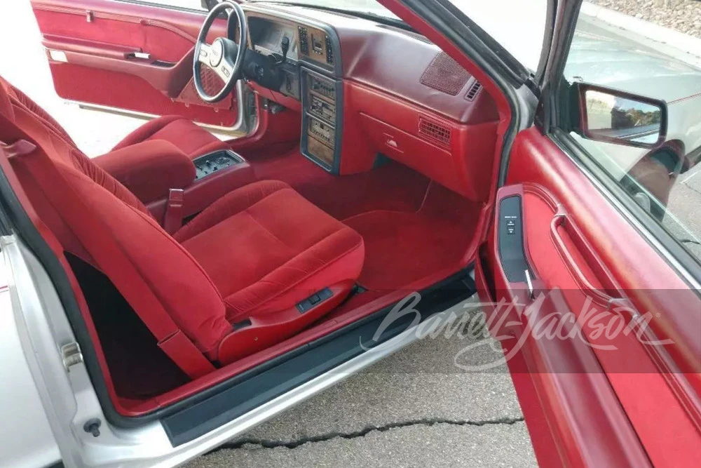 1988 Ford Thunderbird 9th Gen - Image 8 of 9