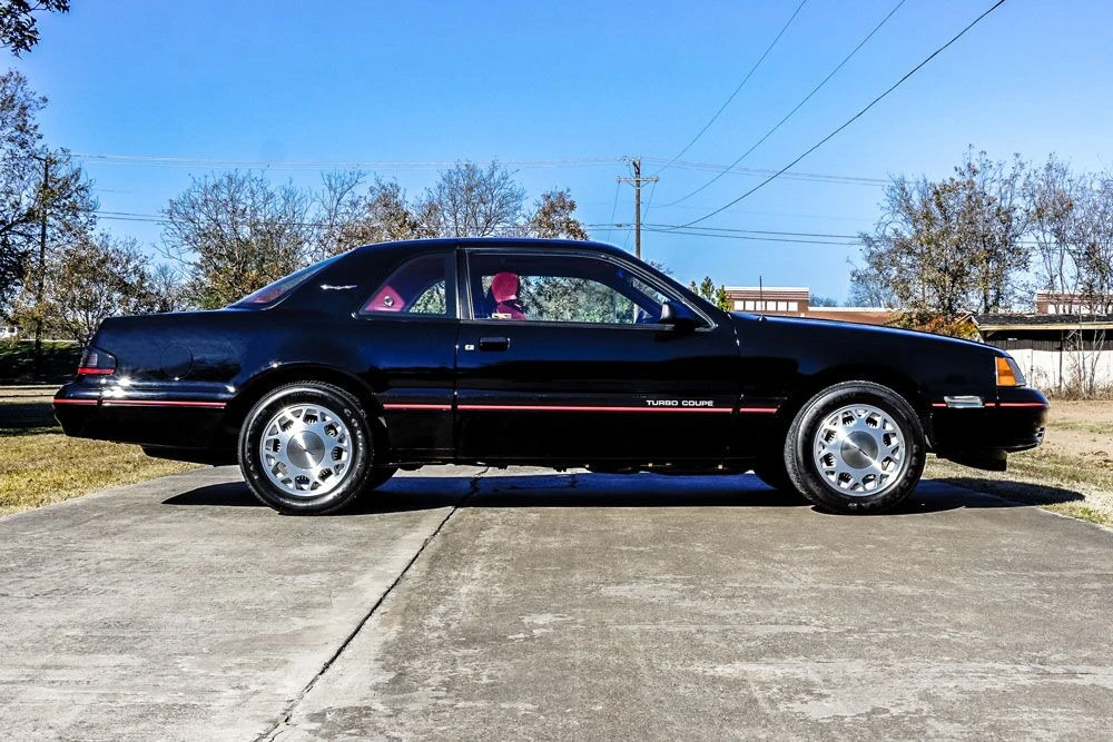 1988 Ford Thunderbird 9th Gen - Image 5 of 5