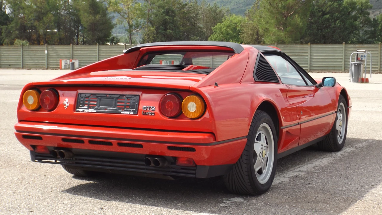 1988 Ferrari 308 - Image 8 of 19