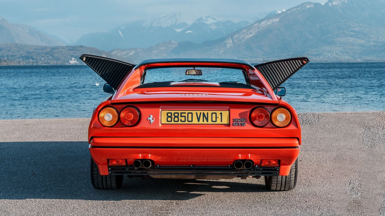 1988 Ferrari 328 GTS - Image 14 of 31