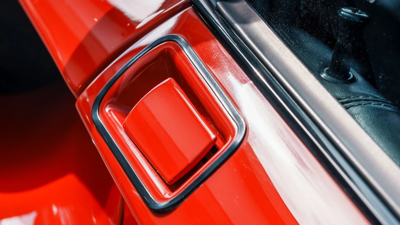 1988 Ferrari 328 GTS - Image 29 of 31
