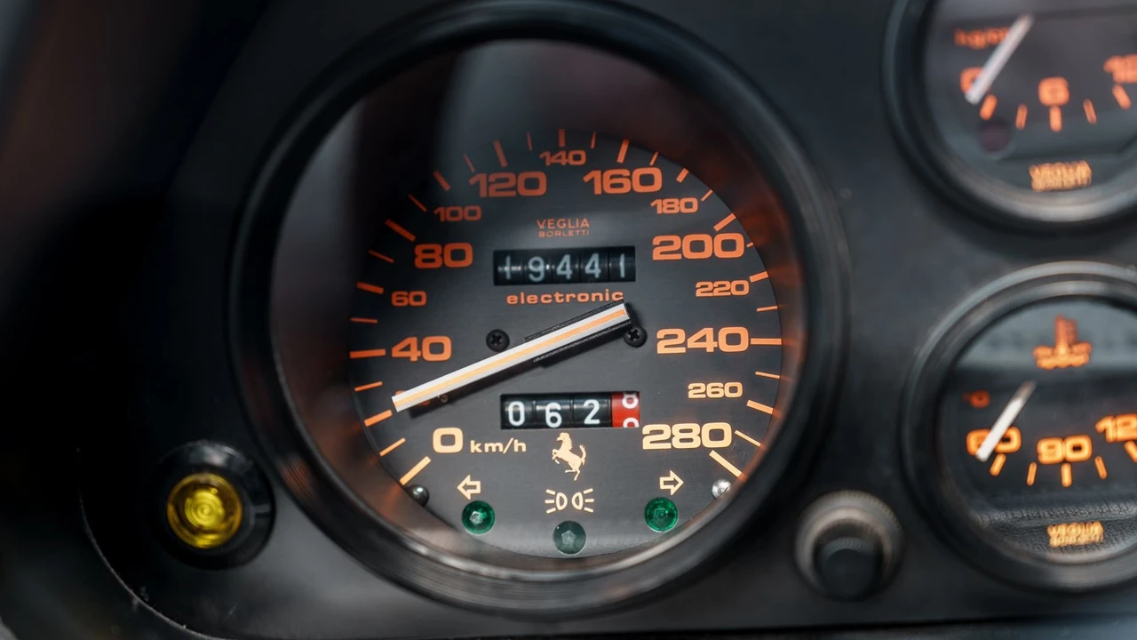 1988 Ferrari 328 GTS - Image 9 of 31