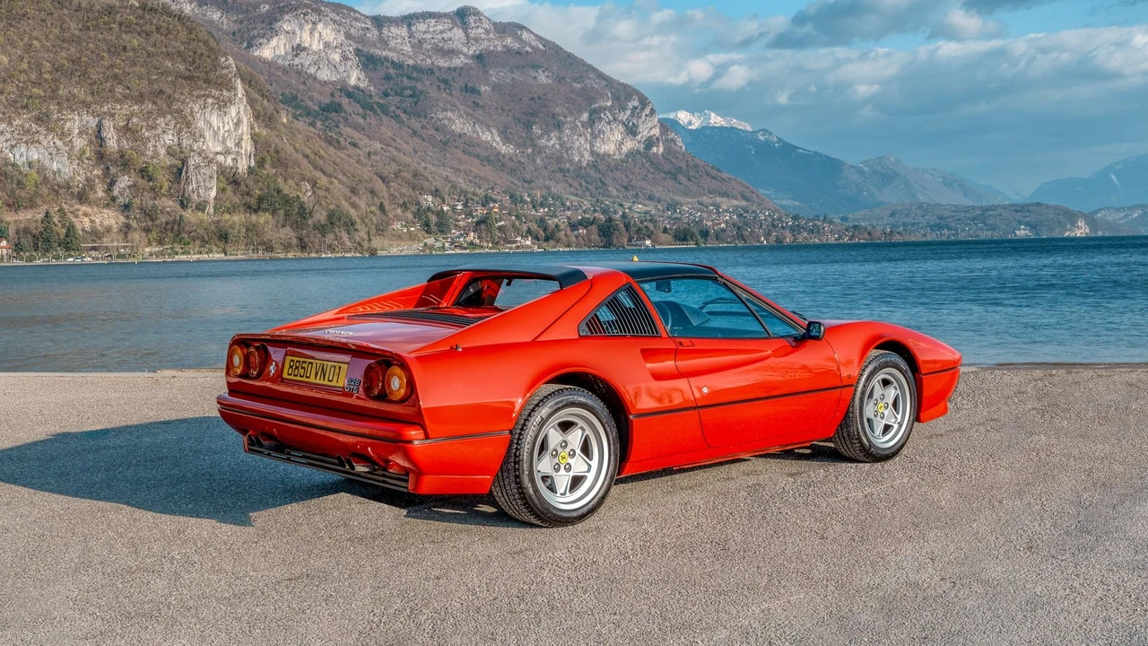 1988 Ferrari 328 GTS - Image 11 of 31