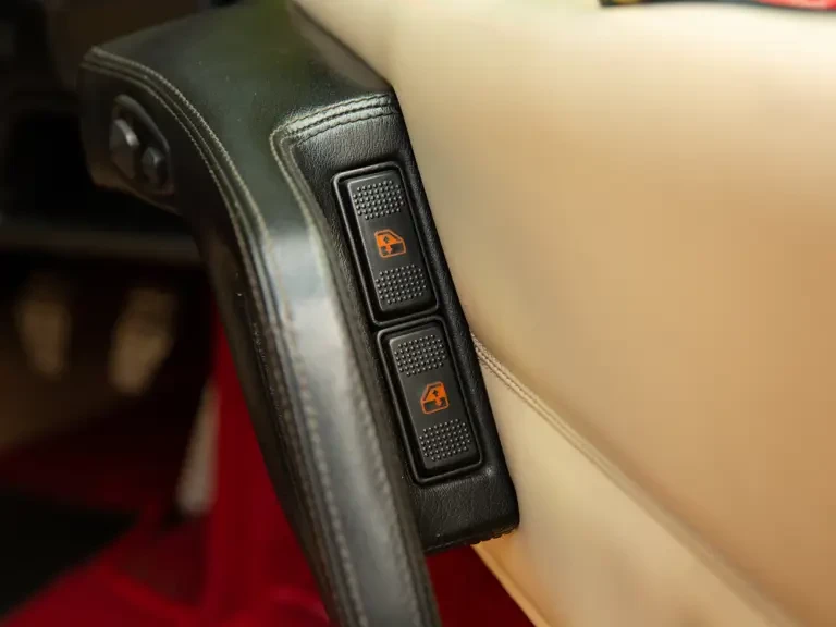 1988 Ferrari 328 GTS - Image 18 of 31