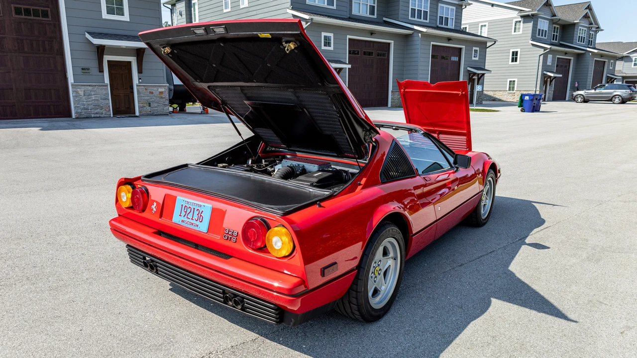 1988 Ferrari 328 GTS - Image 18 of 31