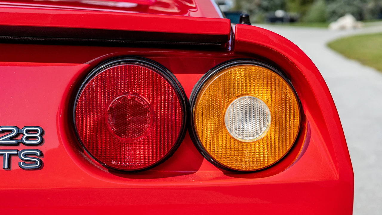 1988 Ferrari 328 GTS - Image 24 of 31