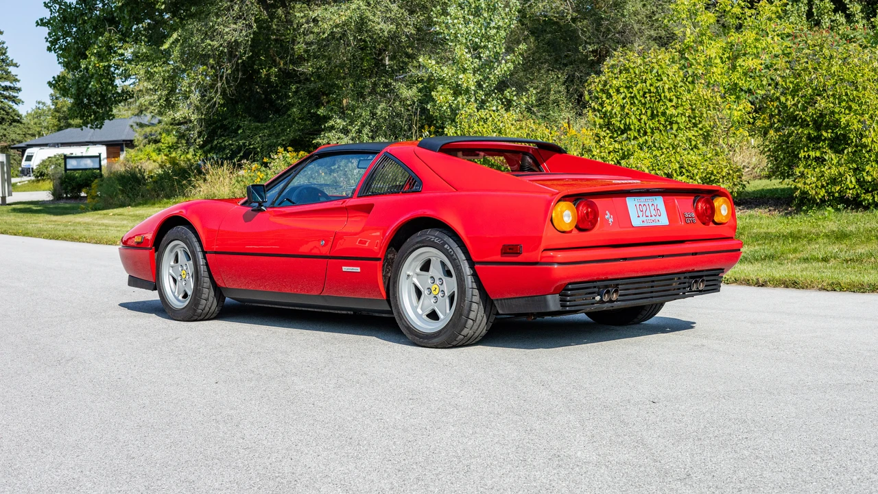 1988 Ferrari 328 GTS - Image 17 of 31