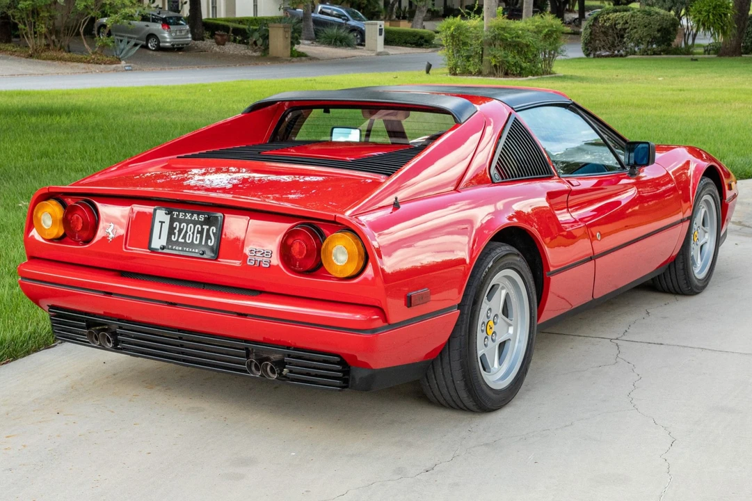 1988 Ferrari 328 GTS - Image 12 of 31