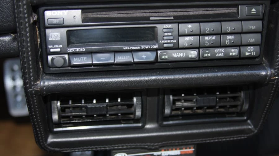 1988 Ferrari 328 GTS - Image 6 of 12