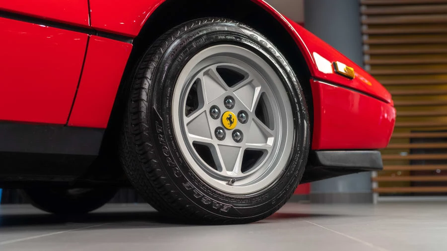 1988 Ferrari 328 GTS - Image 19 of 31