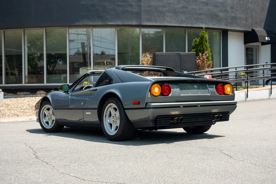 1988 Ferrari 328 GTS - Image 9 of 31